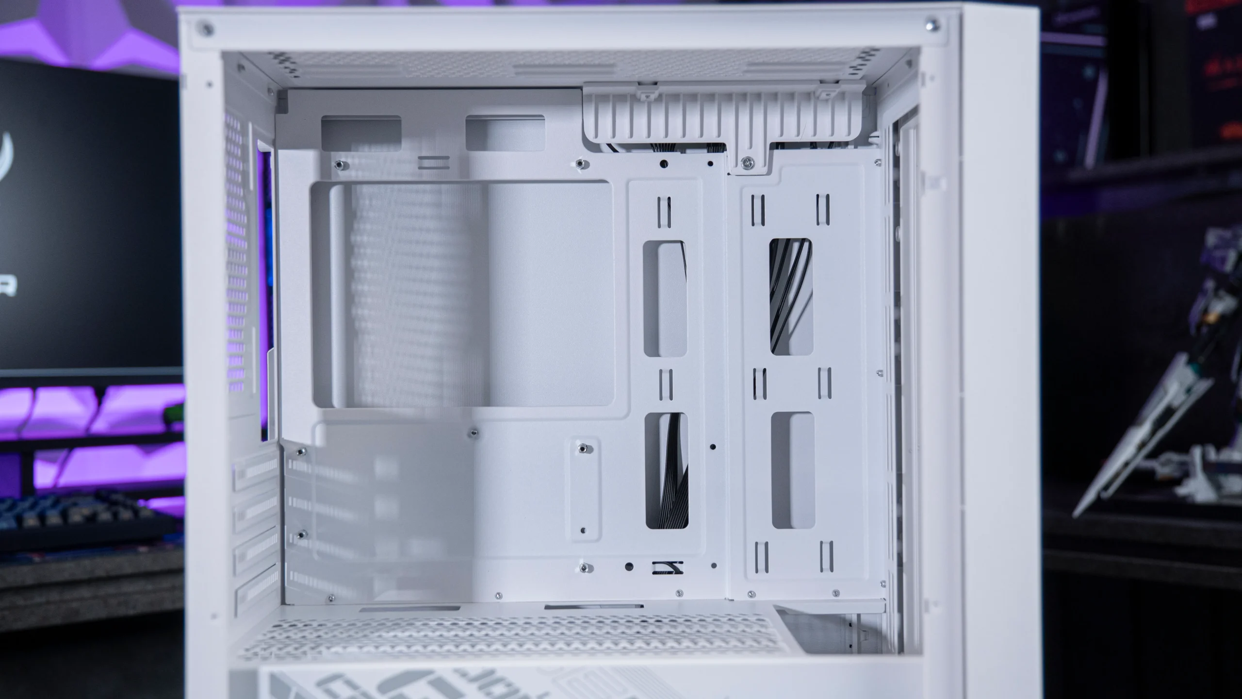 VỎ CASE CENTAUR ODYSSEY C09 WHITE- (NO FAN) ANC16 11zon 1 1