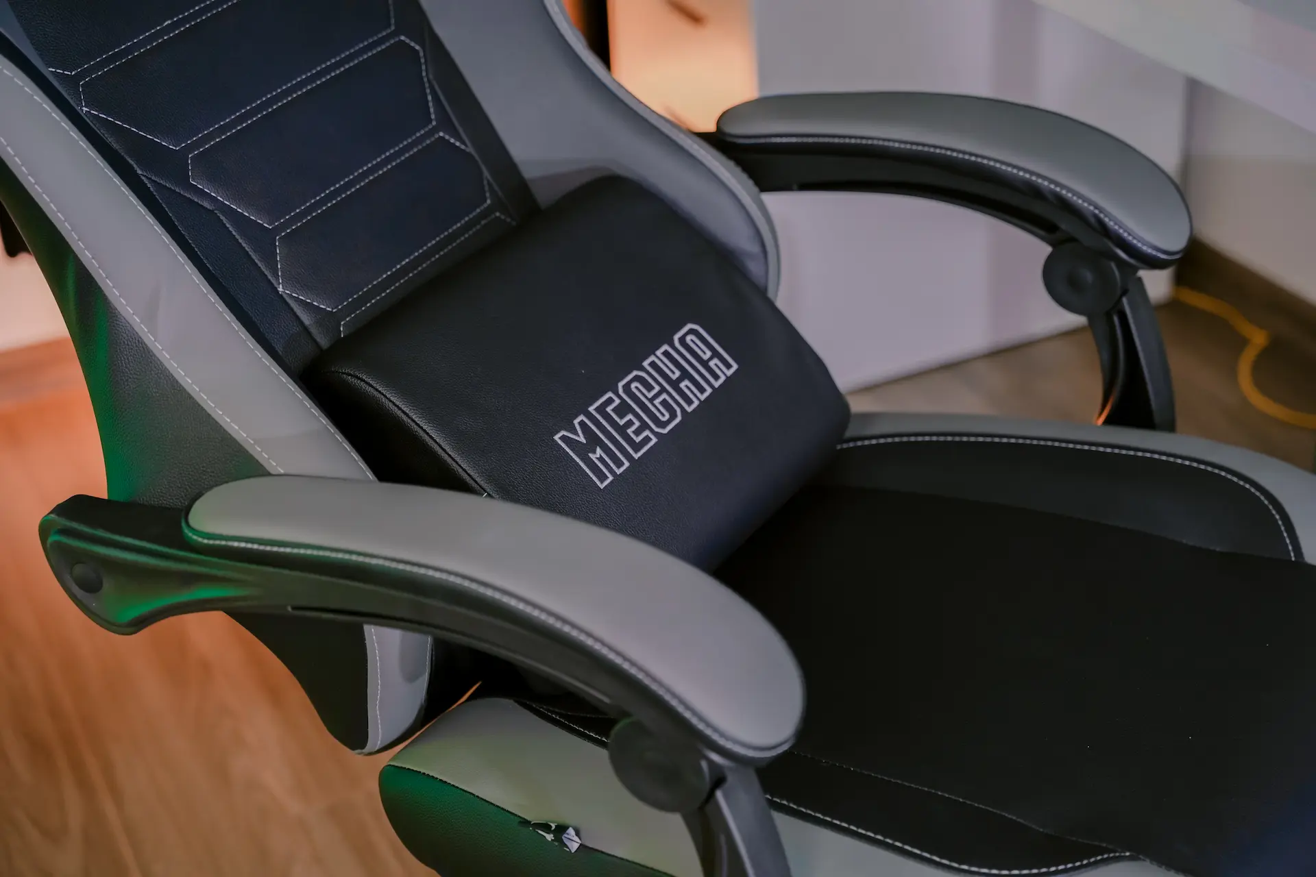 Ghế Gaming Centaur Mecha - đen ANC GHE MECHA DEN2